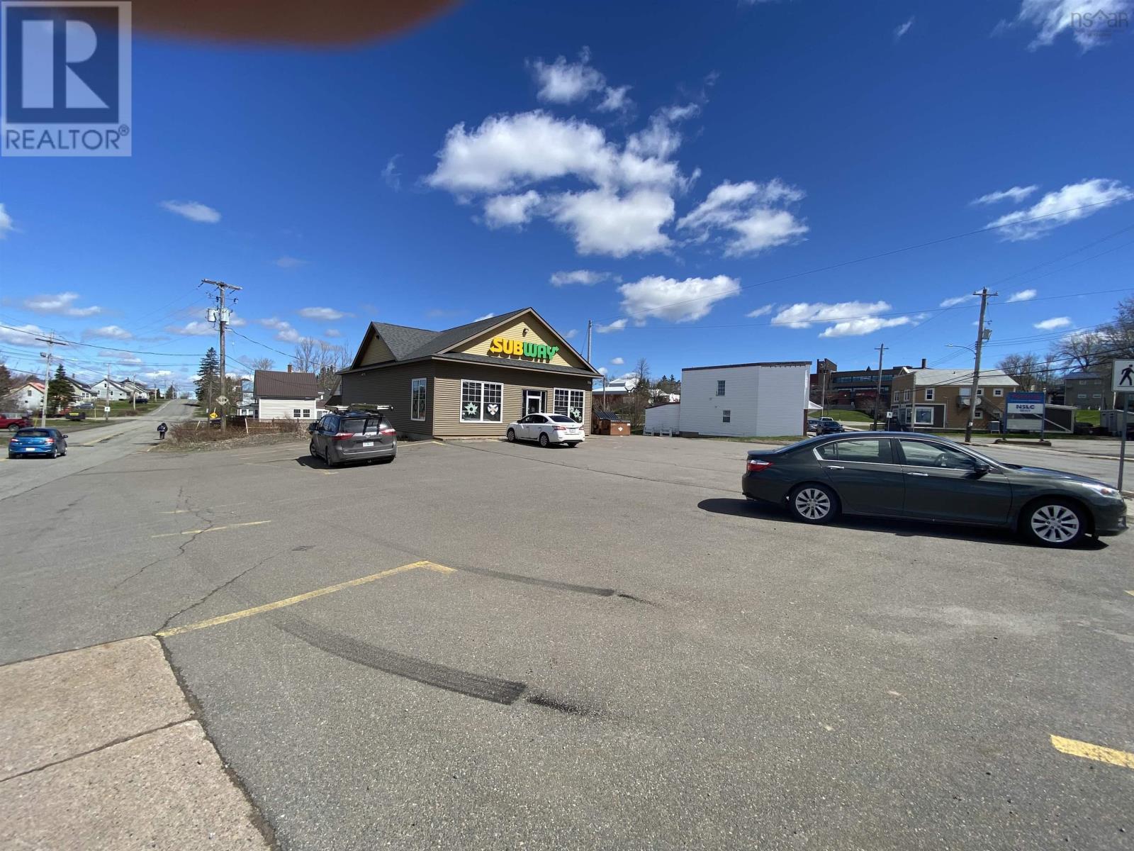 16 Main Street, Springhill, Nova Scotia  B0M 1X0 - Photo 2 - 202413021