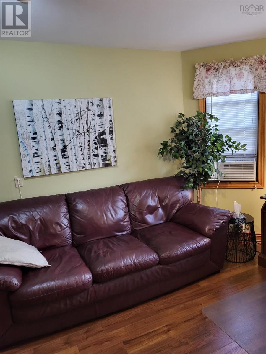28 Victoria Street, Truro, Nova Scotia  B2N 1Y6 - Photo 6 - 202424700