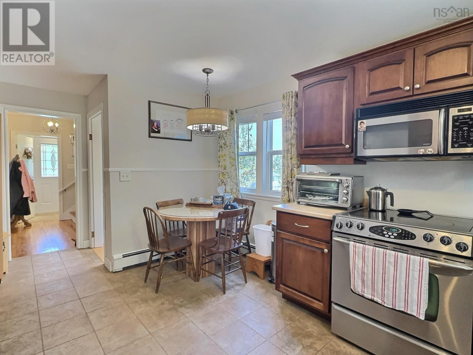 199 King Street, Truro, Nova Scotia  B2N 3L3 - Photo 4 - 202512977