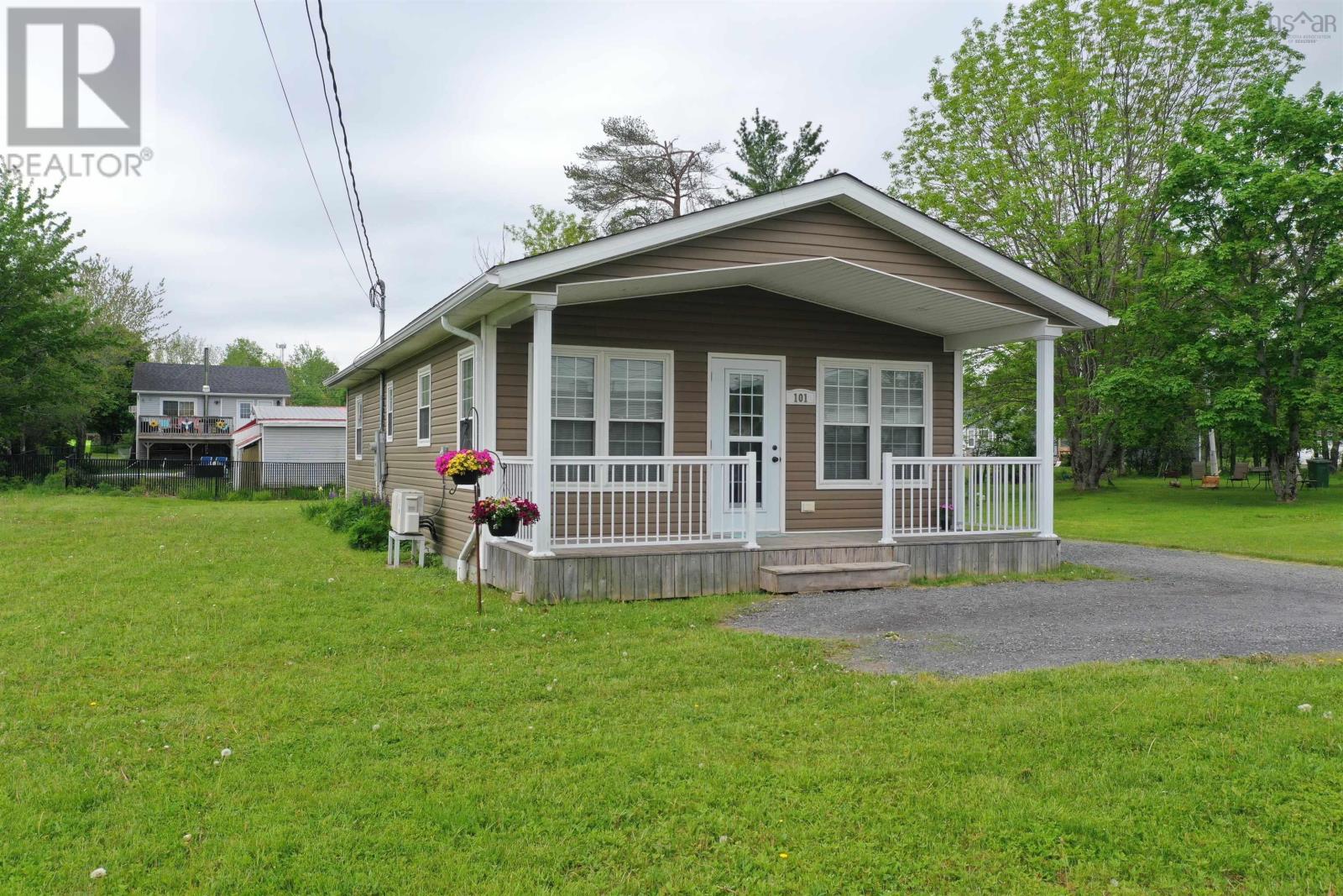101 Acadia Avenue, Stellarton, Nova Scotia