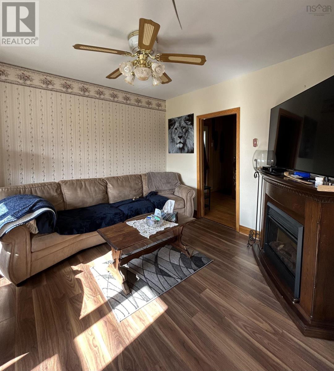 92 Victoria Street, Springhill, Nova Scotia  B0M 1X0 - Photo 15 - 202518775