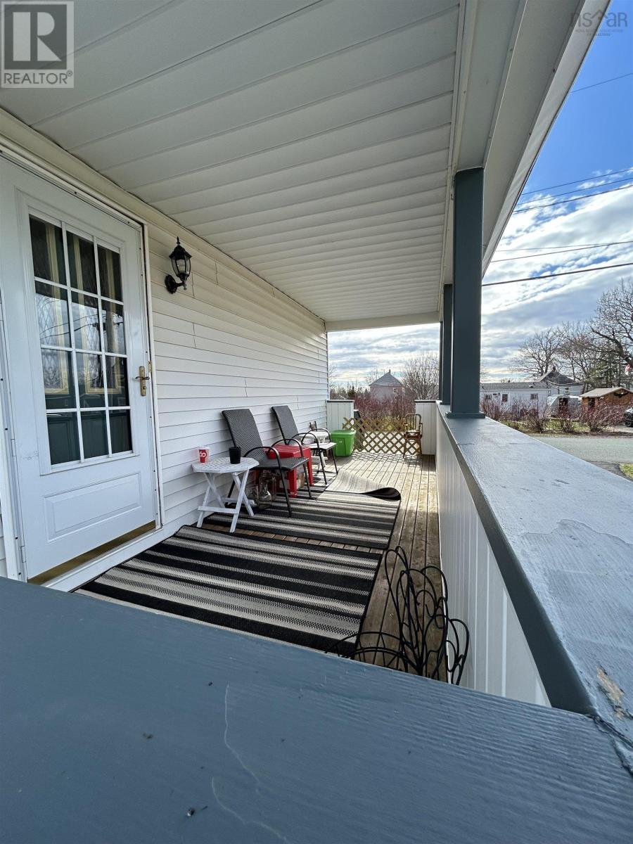 92 Victoria Street, Springhill, Nova Scotia  B0M 1X0 - Photo 5 - 202518775