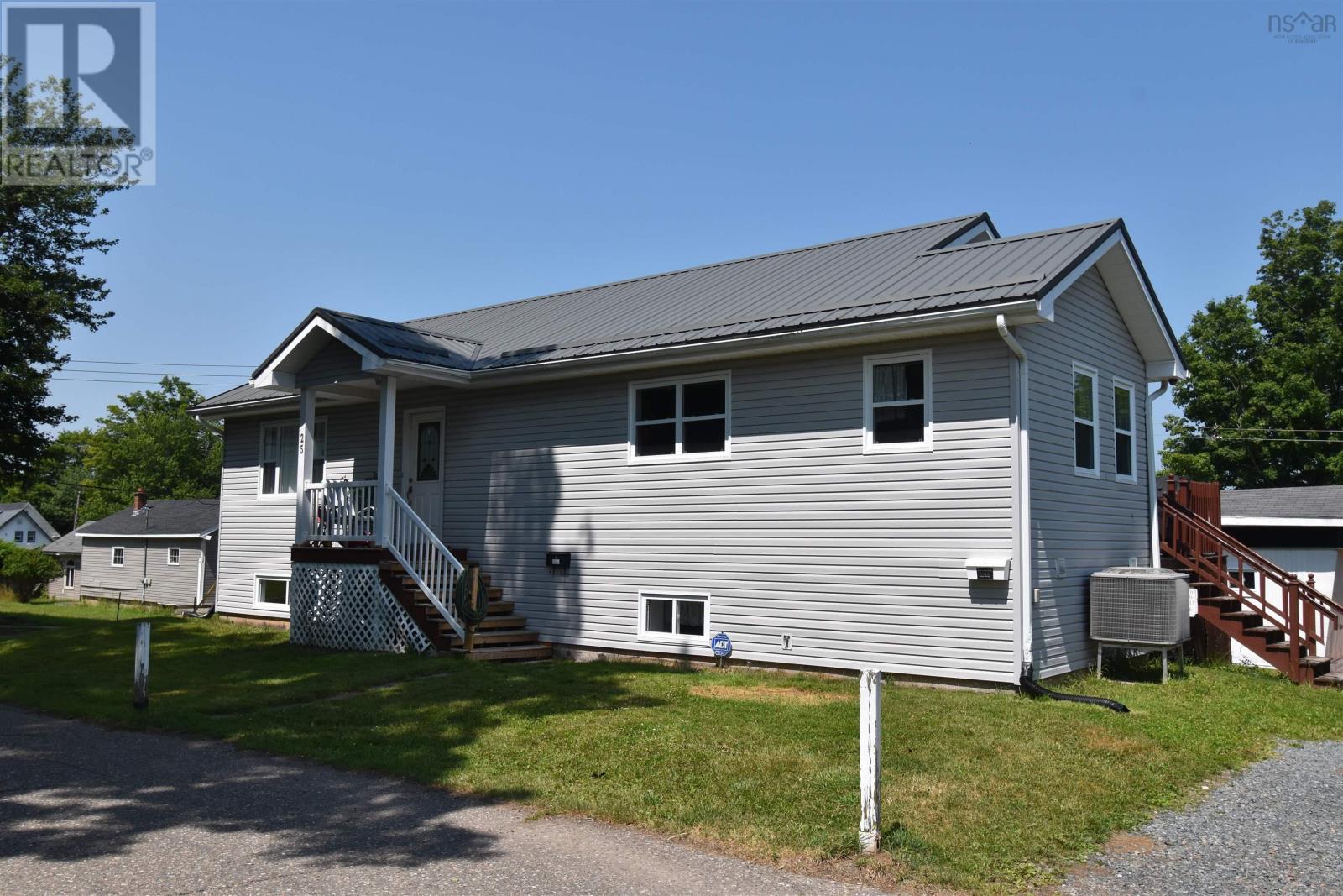 25 Cook Street, Truro, Nova Scotia  B2N 2E4 - Photo 1 - 202519040