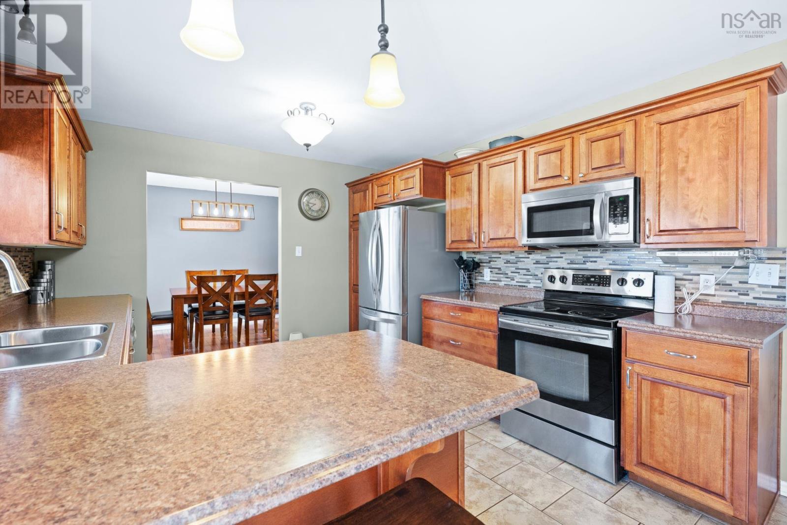 16 Gilroy Street, Springhill, Nova Scotia  B0M 1X0 - Photo 10 - 202521694