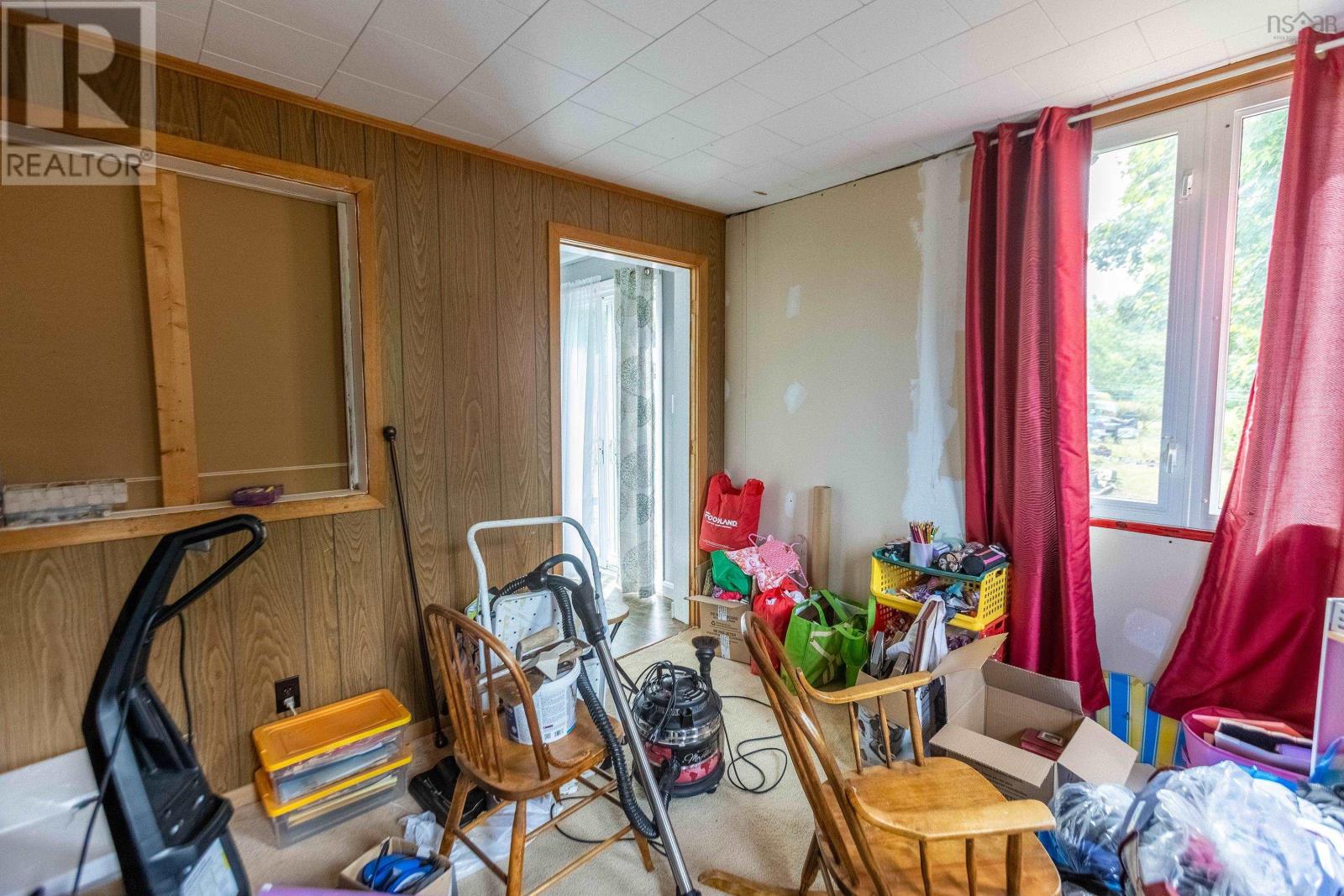 137 Main Street, Springhill, Nova Scotia  B0M 1X0 - Photo 10 - 202521766