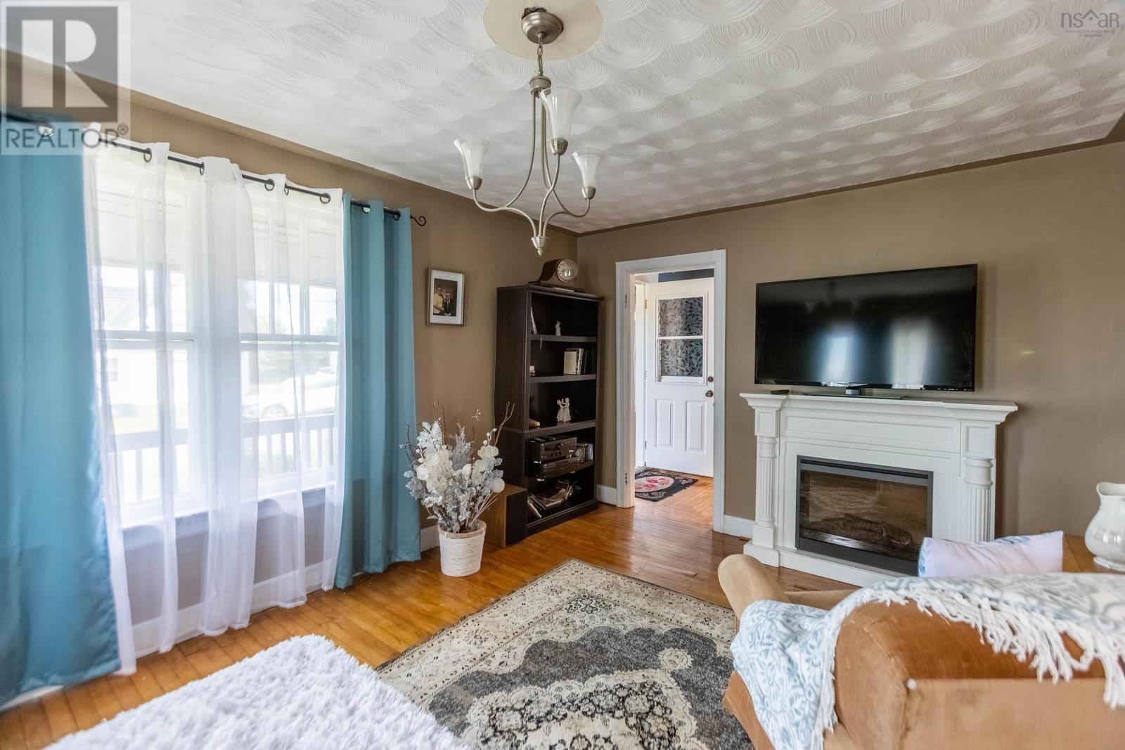 137 Main Street, Springhill, Nova Scotia  B0M 1X0 - Photo 14 - 202521766