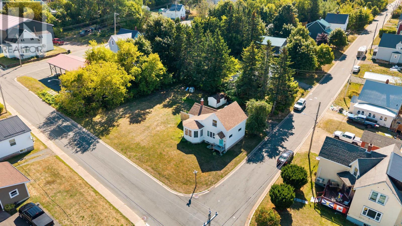 18 Mechanic Street, Springhill, Nova Scotia  B0M 1X0 - Photo 2 - 202522586