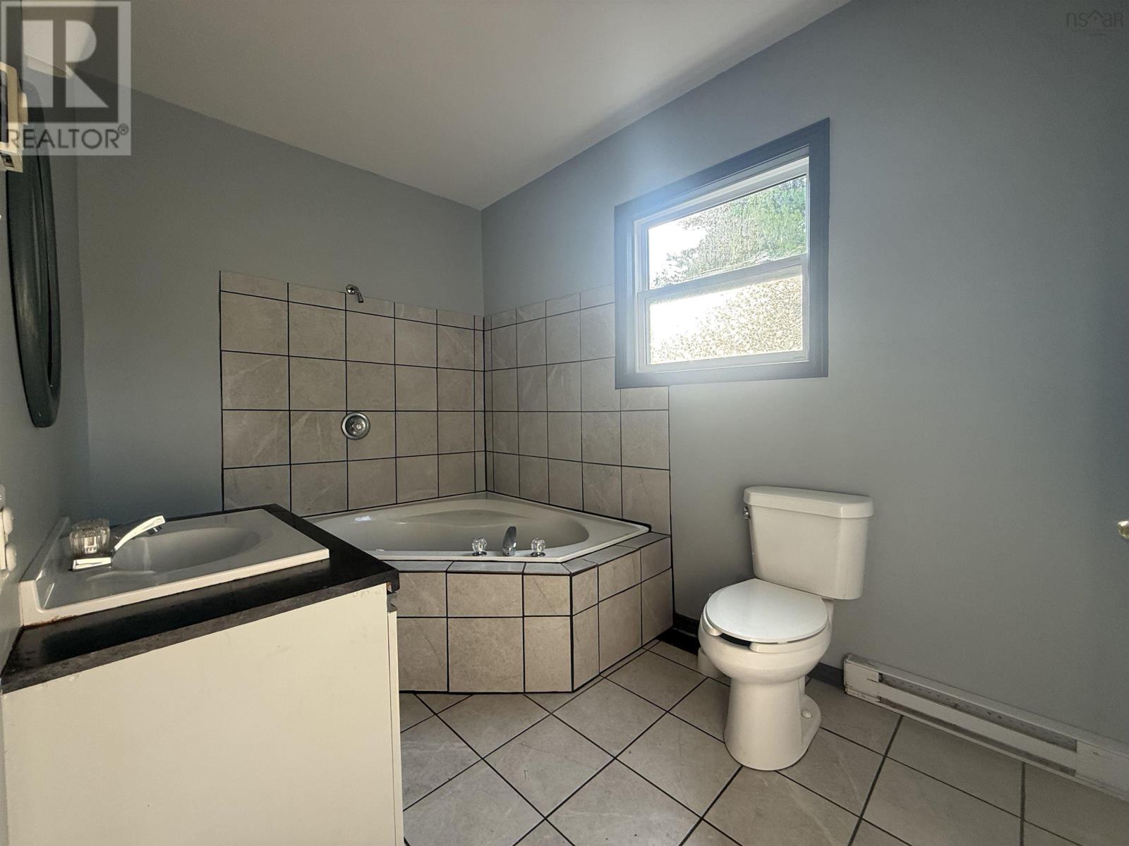 2290 Western Avenue, Parrsboro, Nova Scotia  B0M 1S0 - Photo 11 - 202523101