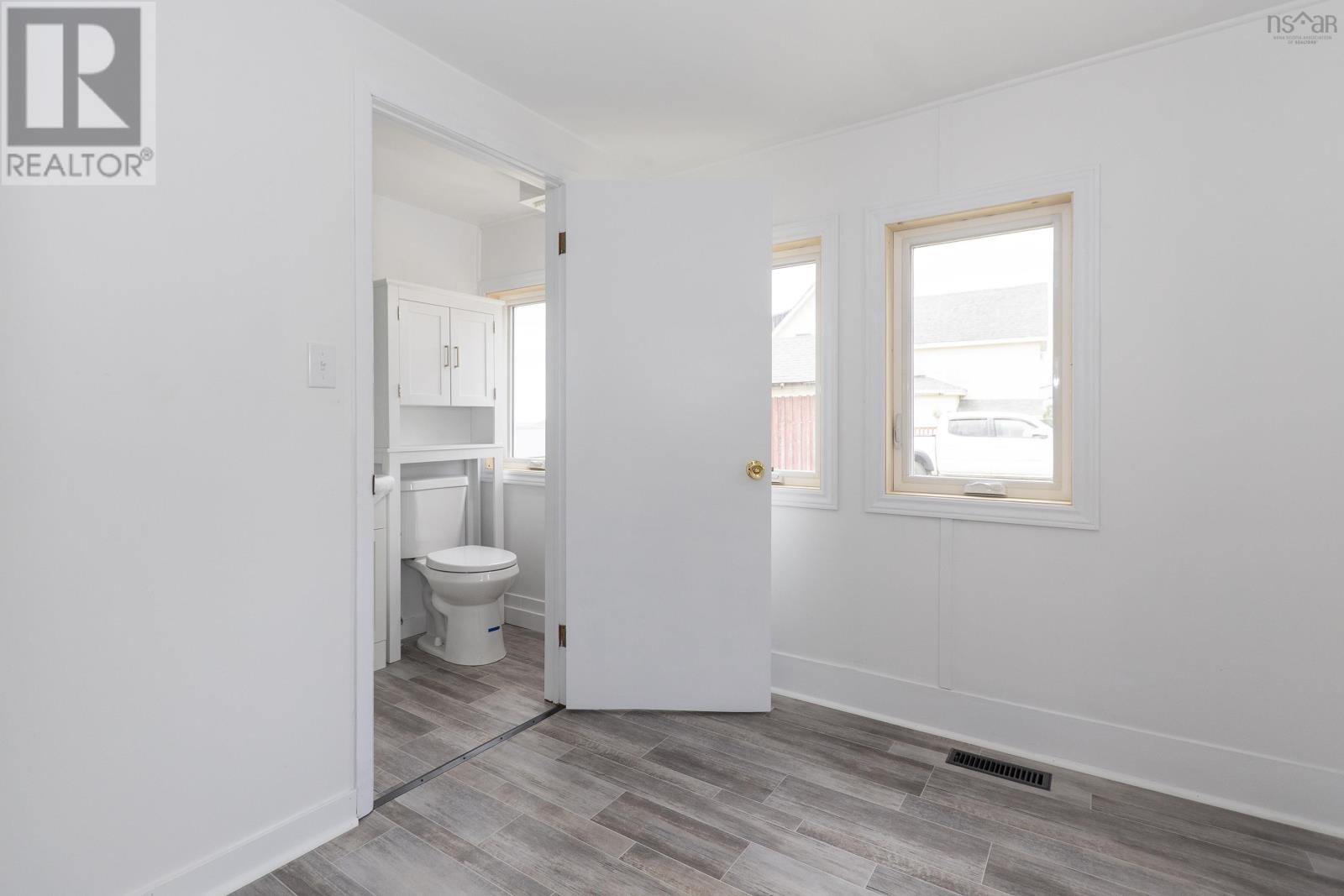 21 Mechanic Street, Springhill, Nova Scotia  B0M 1X0 - Photo 24 - 202523358