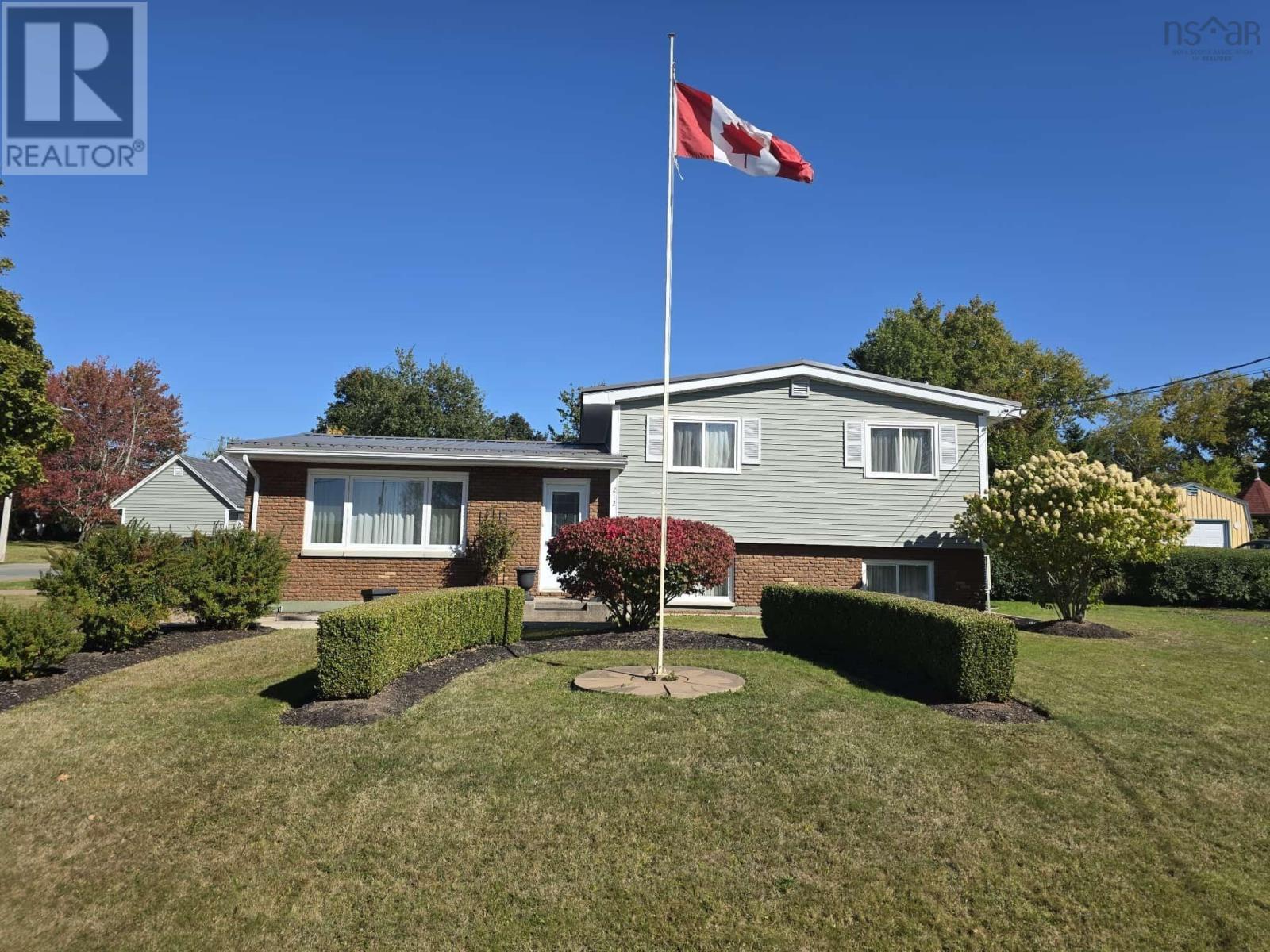 212 Patterson Street, Pictou, Nova Scotia  B0K 1H0 - Photo 1 - 202524749