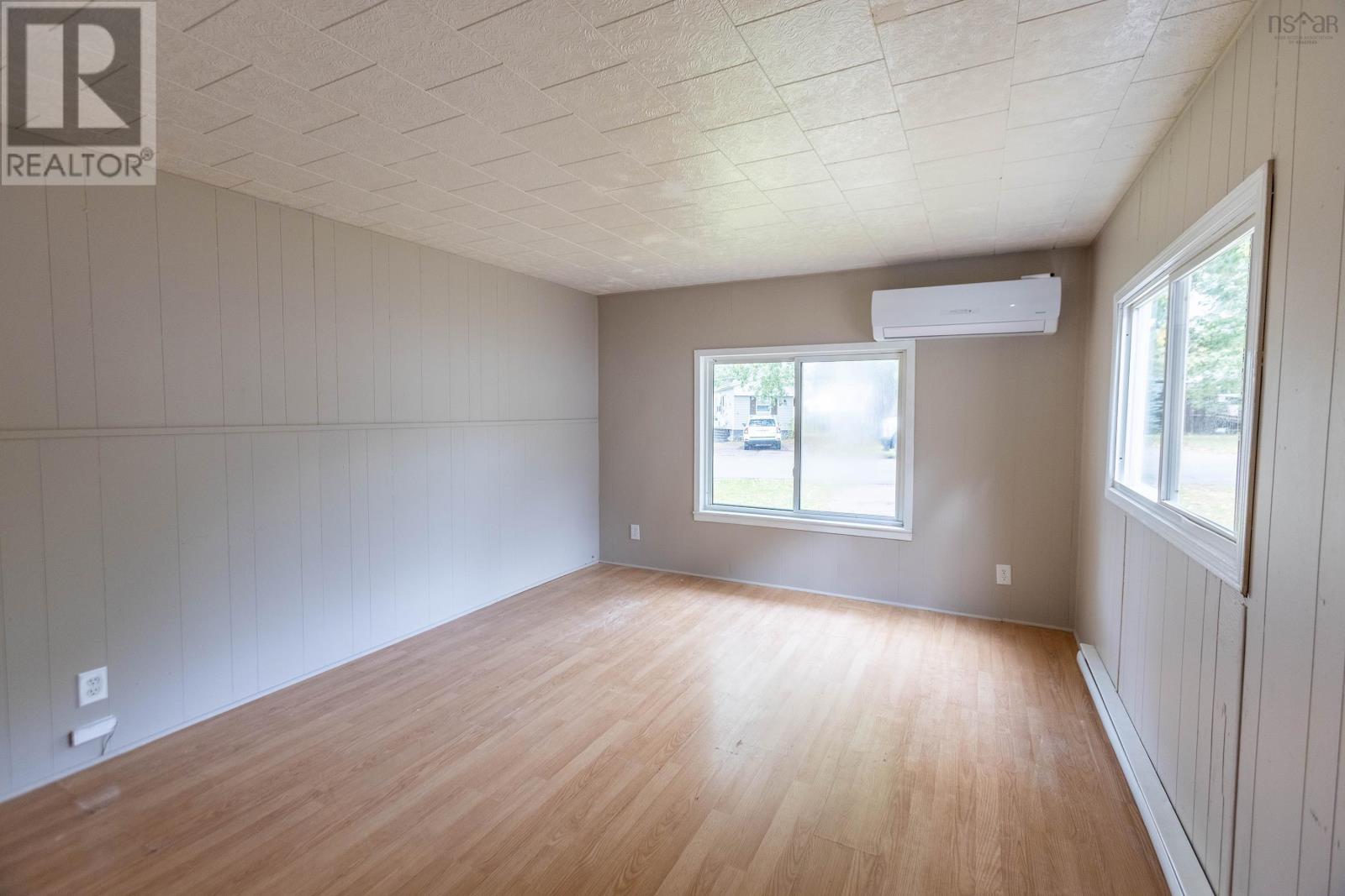 9 Liberty Lane, Amherst, Nova Scotia  B4H 2K5 - Photo 4 - 202525024