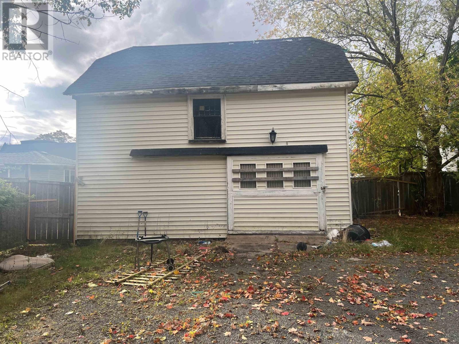 158 Queen Street, Truro, Nova Scotia  B2N 2B5 - Photo 2 - 202525763