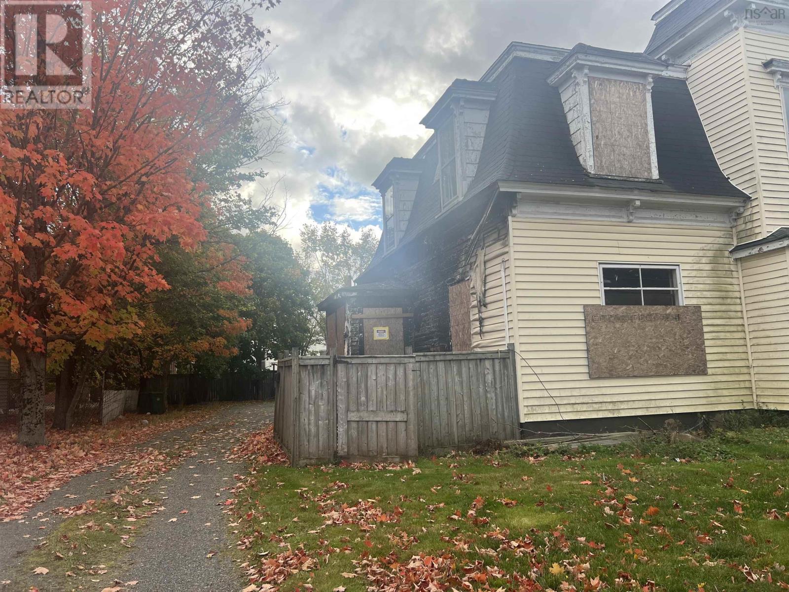158 Queen Street, Truro, Nova Scotia  B2N 2B5 - Photo 3 - 202525763