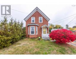 35 Lisgar Street, Springhill, Nova Scotia